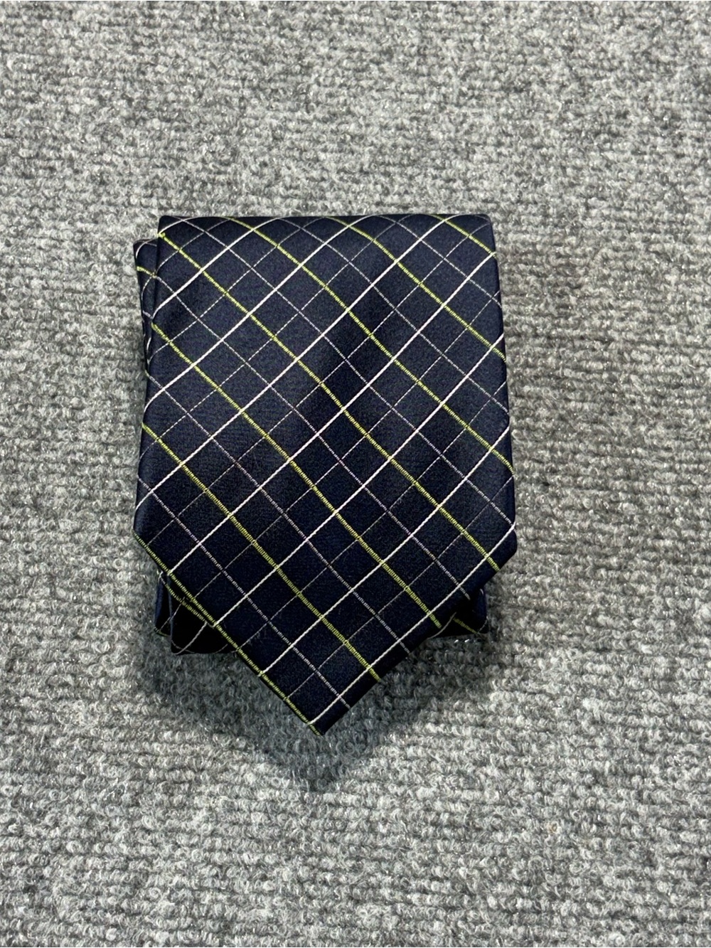 Pierre Cardin Grid Check Pattern 100%
Silk Mens Tie
